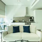 Nasma Luxury Stays - White Haven Studio With Charming Cityscape Views